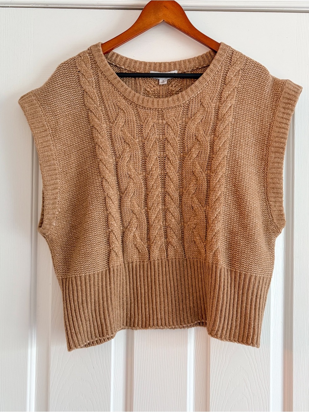 And Now This Cable Knit Sweater Vest Tan Cropped XL NWT - Picture 6 of 9